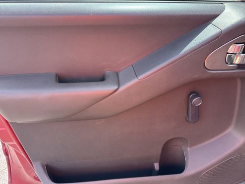 Used 2014 Nissan Frontier S w/ S Preferred Package image 12