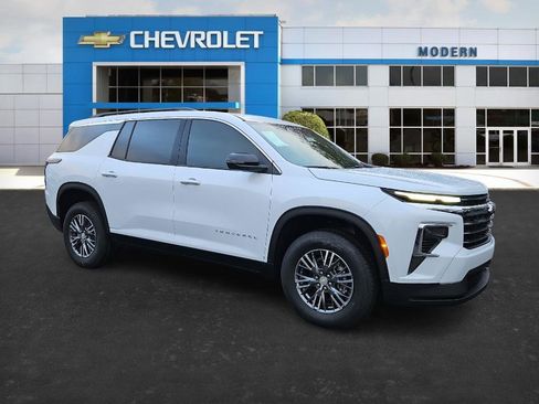 New 2026 Chevrolet Traverse LT image 6