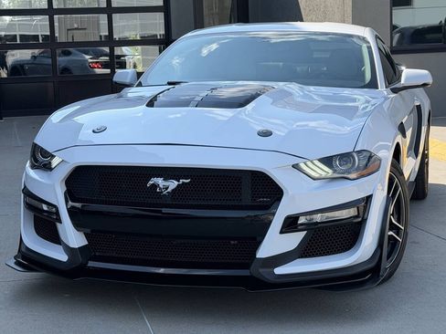 Used 2020 Ford Mustang GT Premium RWD image 3
