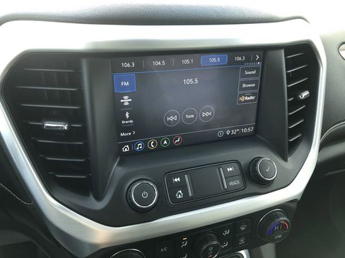 Used 2020 GMC Acadia SLT w/ Driver Alert Package II image 21