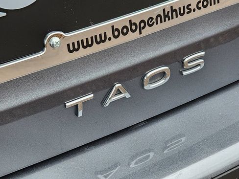 Used 2024 Volkswagen Taos SE FWD image 31