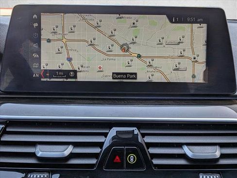 Used 2018 BMW 530e w/ Premium Package 2 RWD image 13