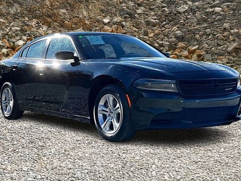 Used 2023 Dodge Charger SXT image 9