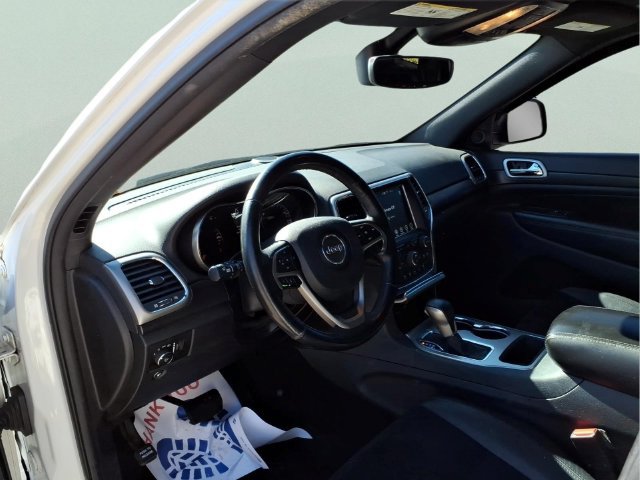 Used 2018 Jeep Grand Cherokee Altitude AWD/4WD image 13