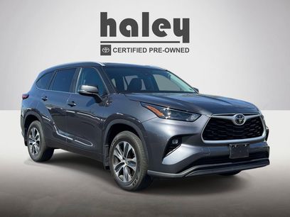 Used 2023 Toyota Highlander XLE