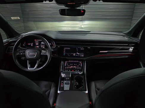 Used 2021 Audi Q7 3.0T Prestige image 11