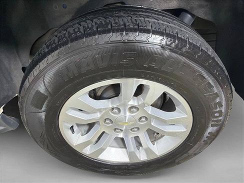 Used 2019 Chevrolet Suburban LT RWD image 21