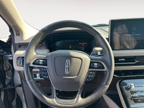 Used 2023 Lincoln Nautilus Reserve w/ Equipment Group 201A FWD image 12
