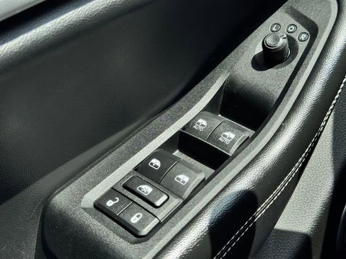 Used 2022 Jeep Grand Cherokee L Limited AWD/4WD image 32