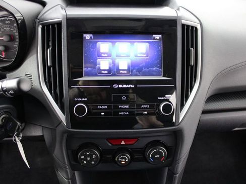 Used 2018 Subaru Crosstrek 2.0i AWD/4WD image 15