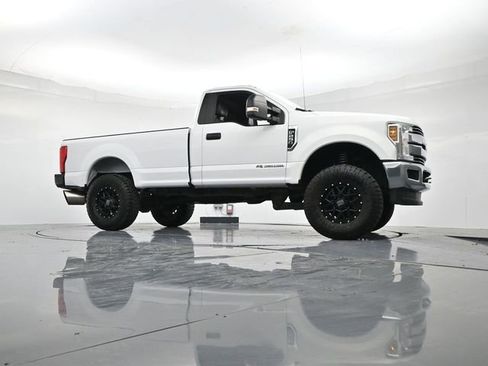 Used 2019 Ford F250 XL w/ Power Equipment Group image 29