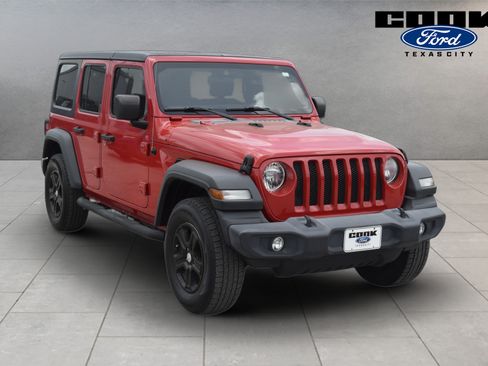 Used 2018 Jeep Wrangler Unlimited Sport S AWD/4WD image 2