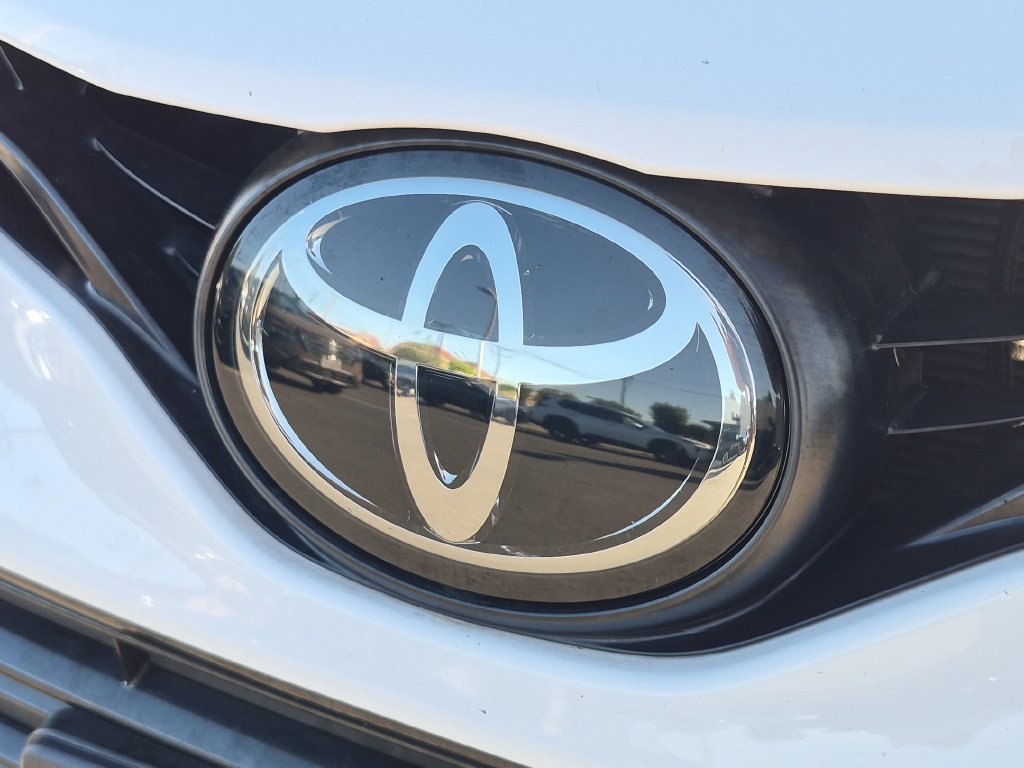 Used 2024 Toyota Camry LE FWD image 10