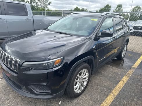 Used 2021 Jeep Cherokee Latitude FWD image 23