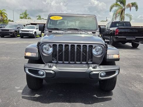 Used 2022 Jeep Gladiator Sport AWD/4WD image 3
