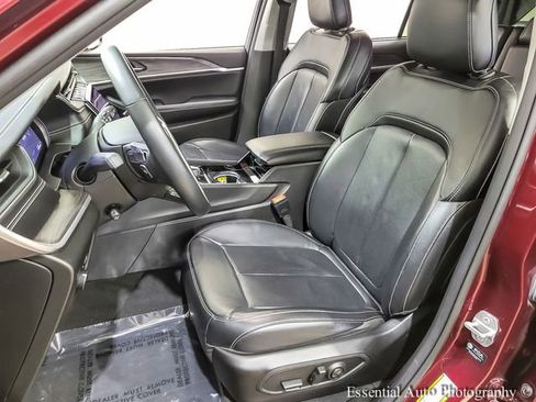 Used 2022 Jeep Grand Cherokee L Limited w/ Luxury Tech Group II AWD/4WD image 10