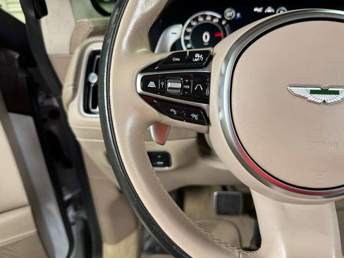 Used 2021 Aston Martin DBX image 22