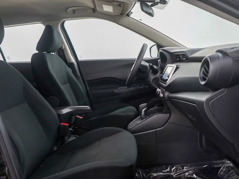 Used 2024 Nissan Kicks S FWD image 11