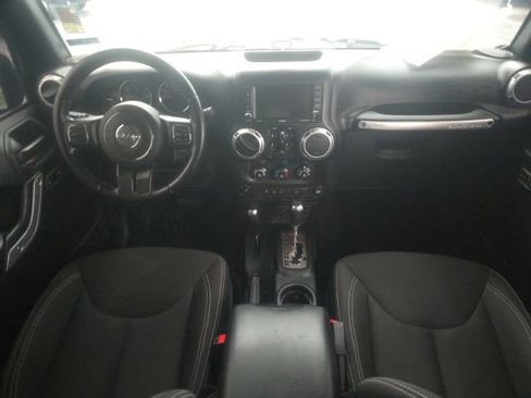 Used 2018 Jeep Wrangler Unlimited Sahara AWD/4WD image 26