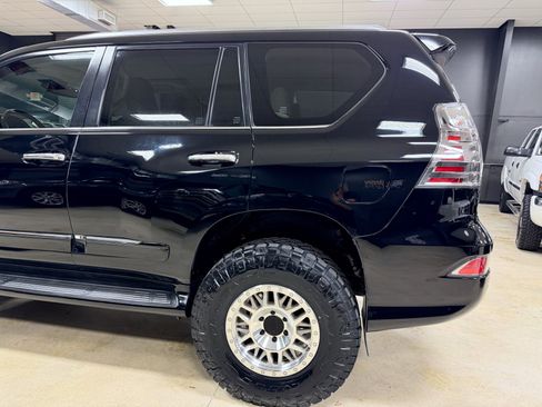 Used 2015 Lexus GX 460 w/ Premium Package AWD/4WD image 19