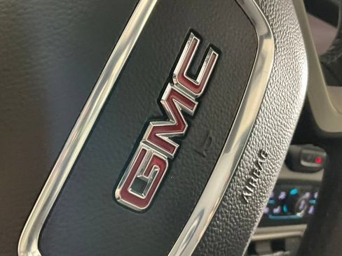 Used 2024 GMC Terrain SLT w/ LPO, Floor Liner Package AWD/4WD image 46