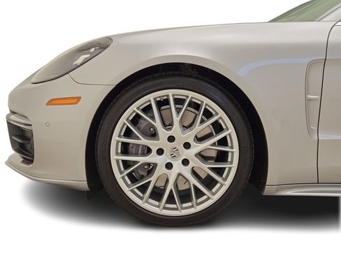 Used 2020 Porsche Panamera 4 w/ Sportdesign Package image 13
