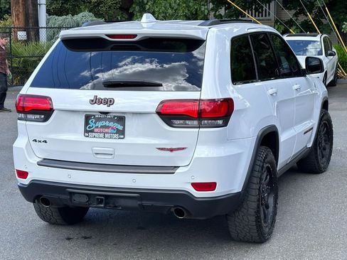 Used 2020 Jeep Grand Cherokee Trailhawk w/ Trailhawk Luxury Group AWD/4WD image 18