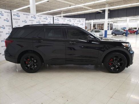 Certified 2022 Ford Explorer ST w/ Equipment Group 401A AWD/4WD image 5