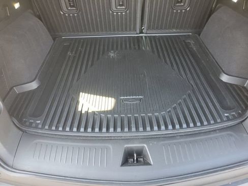 Used 2024 Cadillac XT5 Luxury AWD/4WD image 8