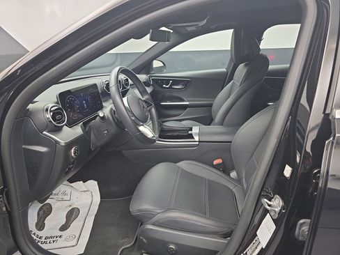 Used 2025 Mercedes-Benz C 300 Sedan image 19