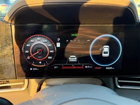 Used 2025 Hyundai Elantra SEL image 19