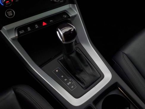 Used 2023 Audi Q3 2.0T Premium image 25