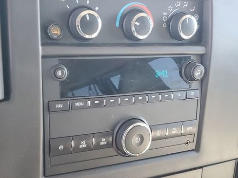 Used 2018 Chevrolet Express 2500 Work Van w/ Driver Convenience Package image 18