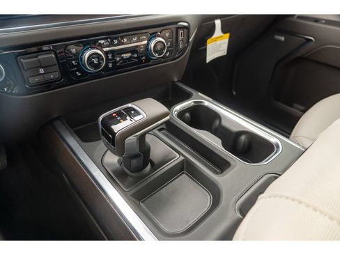 Used 2024 GMC Sierra 1500 SLT AWD/4WD image 25