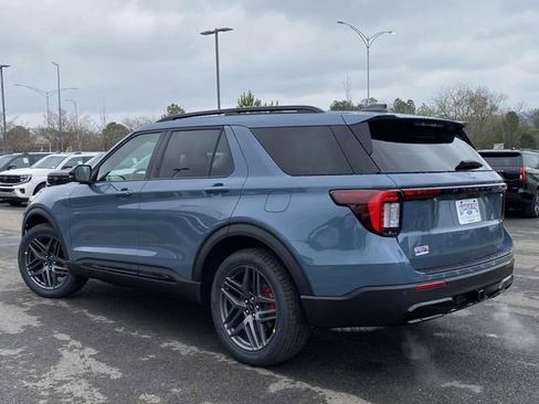 New 2026 Ford Explorer ST-Line w/ ST-Line Street Pack image 5