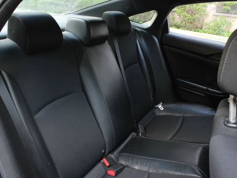 Used 2019 Honda Civic Sport image 22