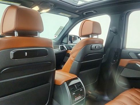 Used 2024 BMW X5 M60i image 31