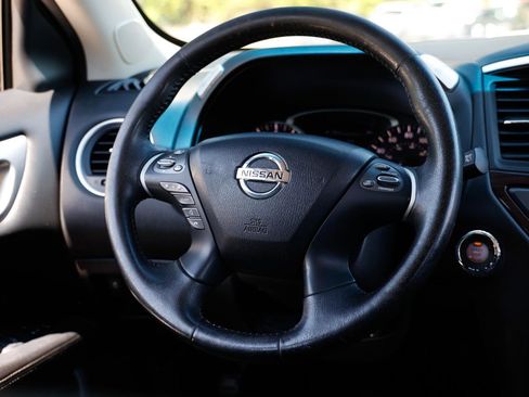 Used 2013 Nissan Pathfinder SL w/ SL Premium Pkg image 31