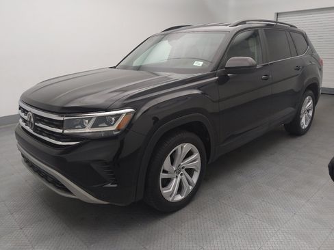 Used 2021 Volkswagen Atlas SE w/ Towing Package FWD image 2