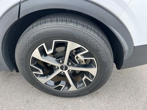 Used 2023 Kia Sportage EX image 11