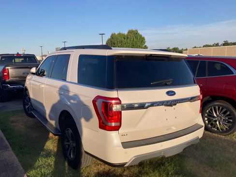 Used 2019 Ford Expedition XLT w/ Equipment Group 202A RWD image 6