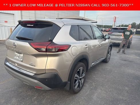 Certified 2021 Nissan Rogue SL image 2