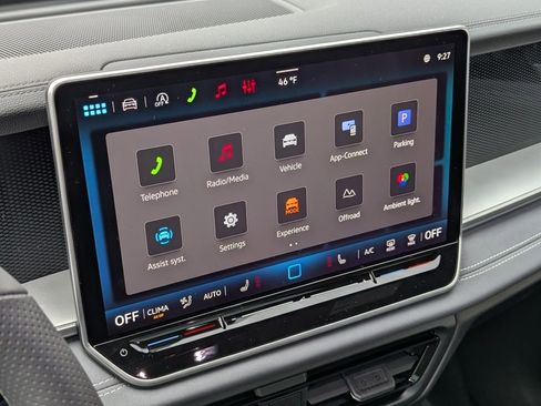 New 2026 Volkswagen Tiguan SE R-Line AWD/4WD image 18