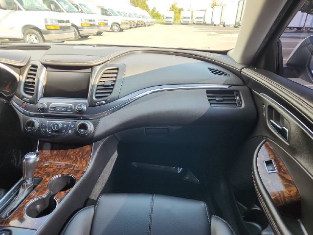 Used 2014 Chevrolet Impala LT w/ Convenience Package FWD image 24