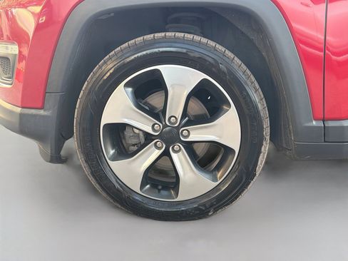 Used 2018 Jeep Compass Latitude w/ Popular Equipment Group FWD image 41