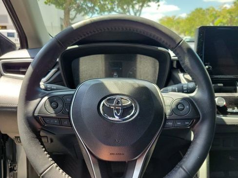 Used 2024 Toyota Corolla Cross LE FWD image 9