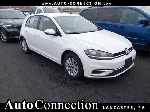 Used 2018 Volkswagen Golf S image 1
