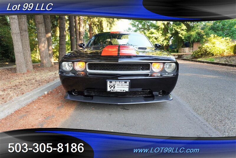 Used 2014 Dodge Challenger SXT RWD image 6