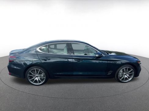 Used 2025 Genesis G70 2.5T image 16