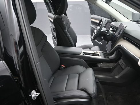 New 2025 Volvo EX90 Plus image 26